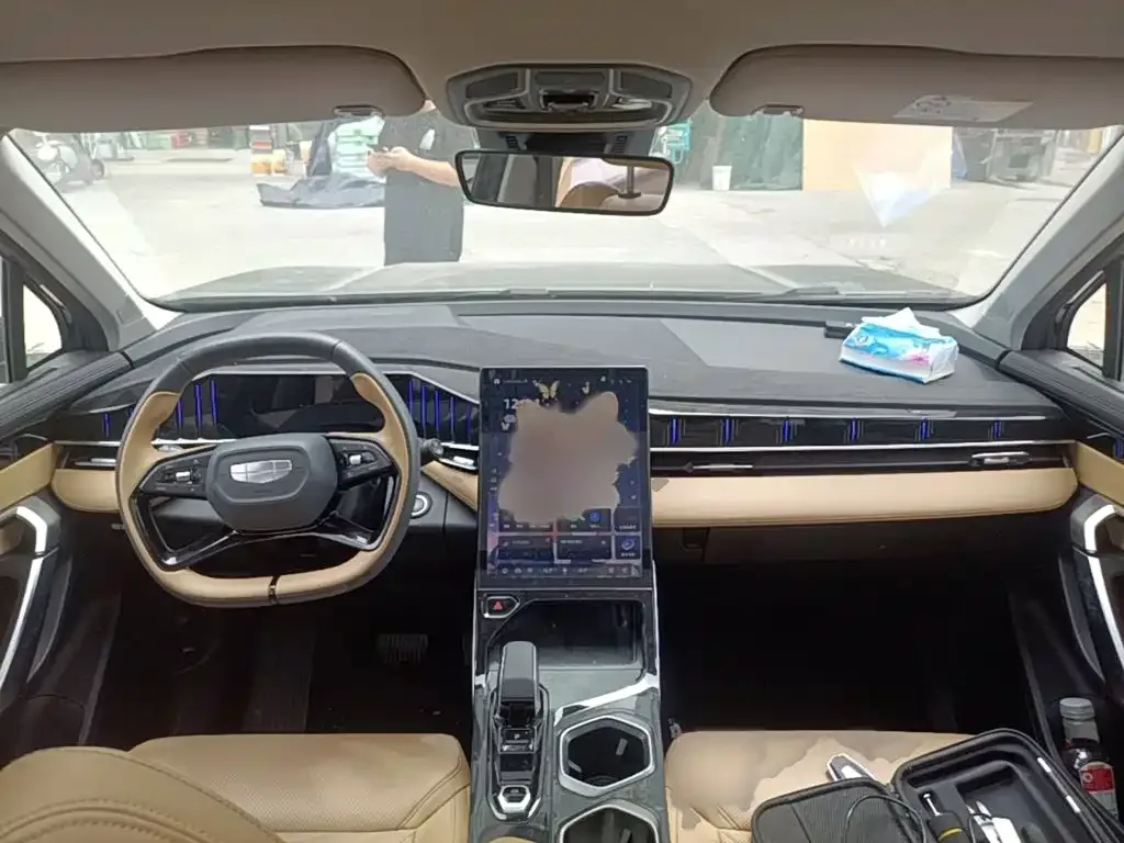 Geely Boyue L 2023 1.5TD DCT Premium — Фото автомобиля 12