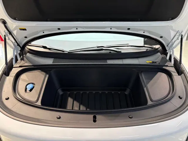 Li Auto i6 — Фото автомобиля 5