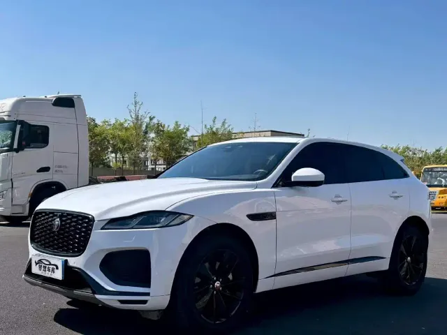Фотография автомобиля — Jaguar F-Pace