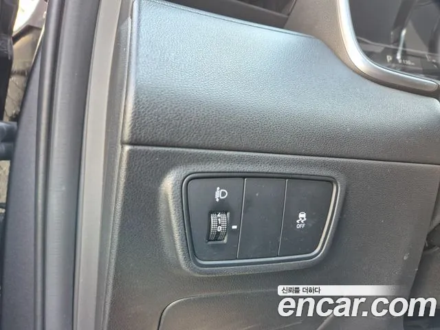 Hyundai Tucson Tucson (NX4) Дизель 2.0 2WD — Фото автомобиля 12