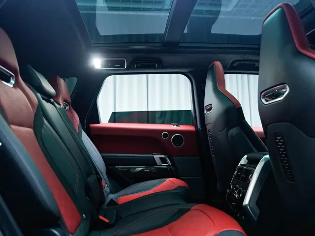 Land Rover Range Rover Sport — Фото автомобиля 11