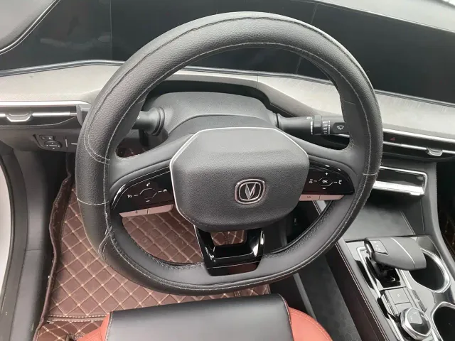 Changan Eado — Фото автомобиля 6