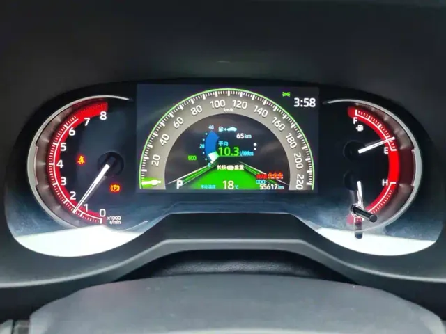 Toyota RAV4 — Фото автомобиля 14