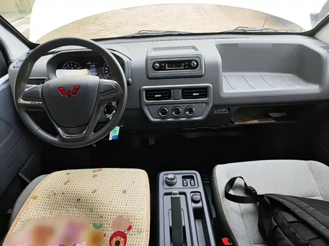 Wuling Yangguang — Фото автомобиля 9
