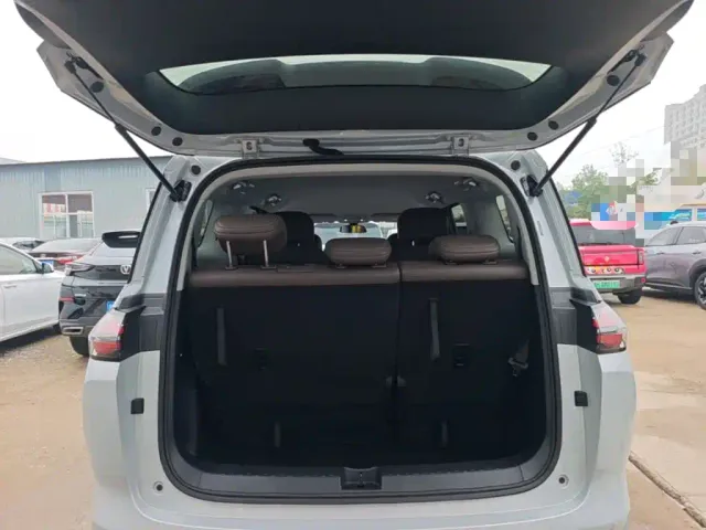 Wuling Starlight 730 — Фото автомобиля 18