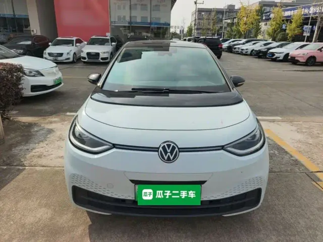 Volkswagen ID.3 — Фото автомобиля 2