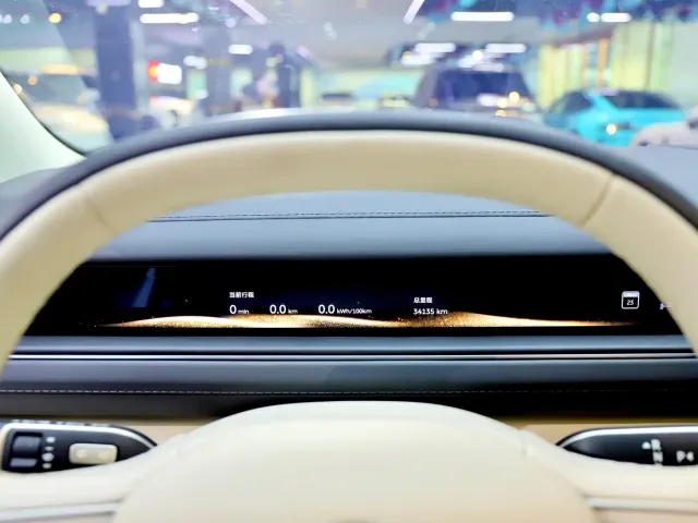 NIO NIO ES8 2025 Base Model — Фото автомобиля 13