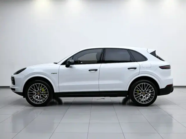 Porsche Cayenne — Фото автомобиля 5