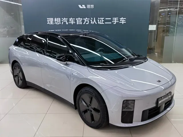 Li Auto i6 — Фото автомобиля 3