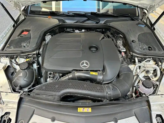 Mercedes-Benz E-Class — Фото автомобиля 7