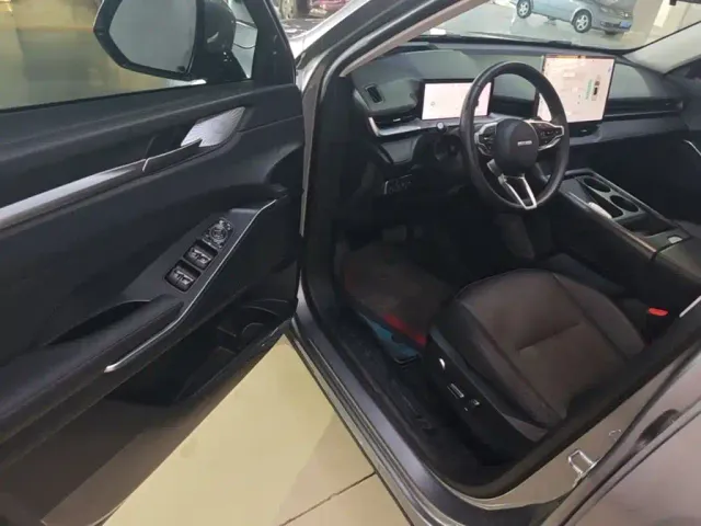 Haval H6 — Фото автомобиля 15
