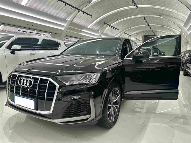 Audi Q7 — Фото автомобиля 5