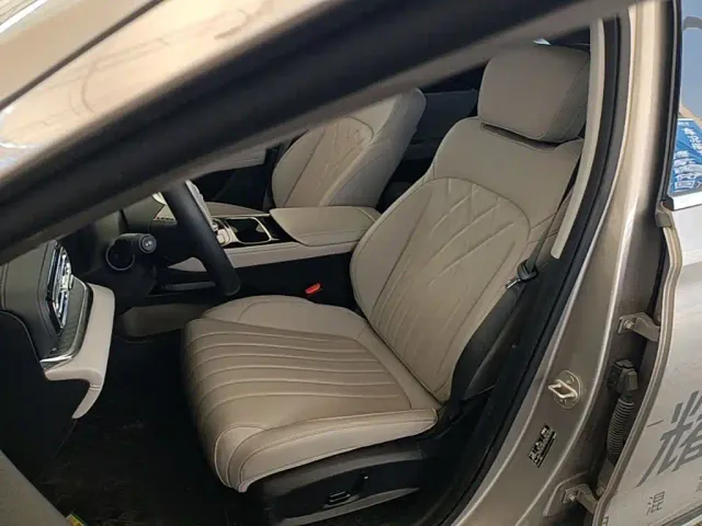 Geely Galaxy Stellar 6 — Фото автомобиля 14