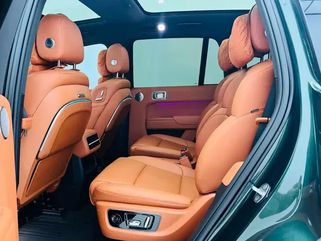 Li Auto L8 — Фото автомобиля 9