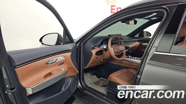 Genesis GV70 — Фото автомобиля 10