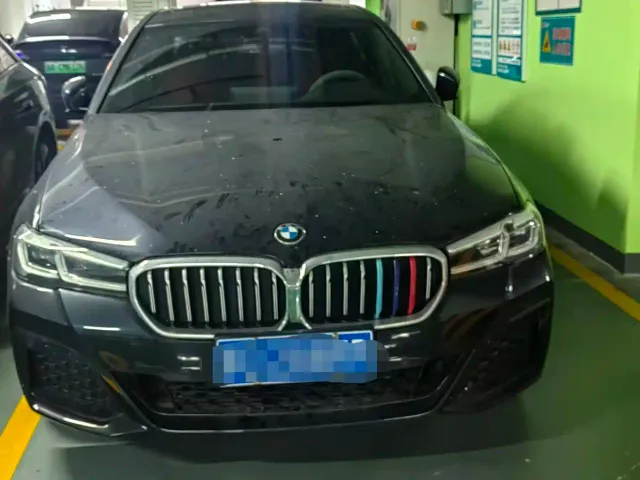 BMW 5 Series — Фото автомобиля 2