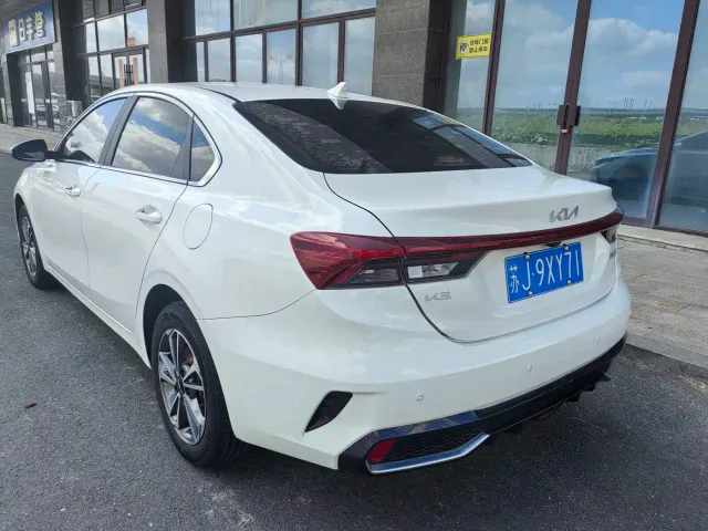 Kia K3 — Фото автомобиля 3