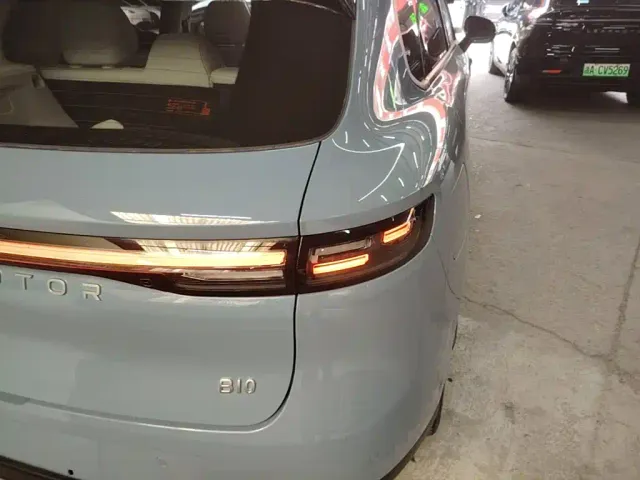 Leapmotor B10 — Фото автомобиля 7