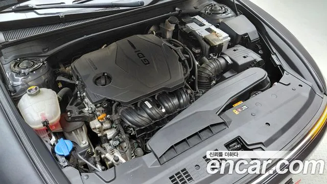 Hyundai Grandeur Grandeur (GN7) 2.5 Бензин 2WD — Фото автомобиля 3