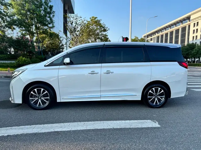 GAC Trumpchi M8 — Фото автомобиля 4