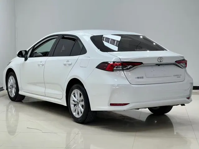 Toyota Corolla — Фото автомобиля 4