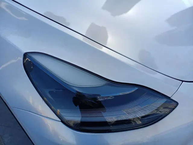 Tesla Model Y — Фото автомобиля 8