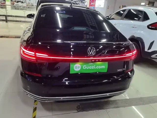 Volkswagen Passat — Фото автомобиля 5