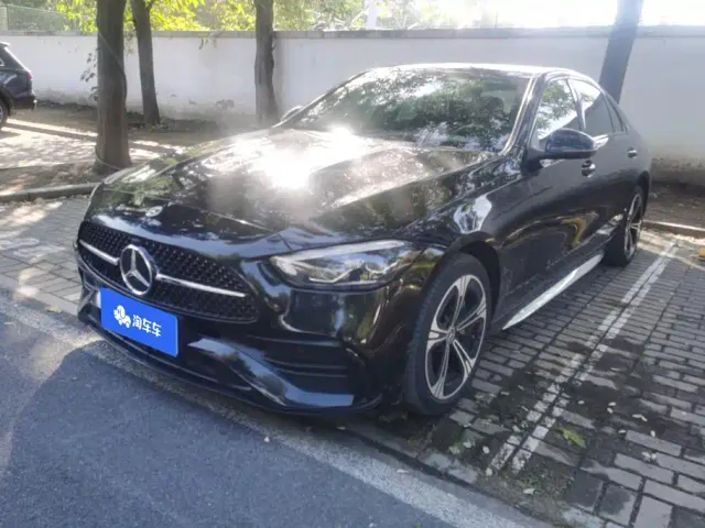 Фотография автомобиля — Mercedes-Benz C-Class