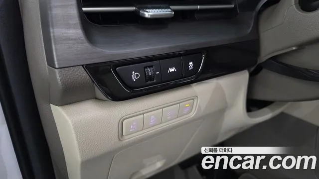 Kia Carnival 4th Gen — Фото автомобиля 28