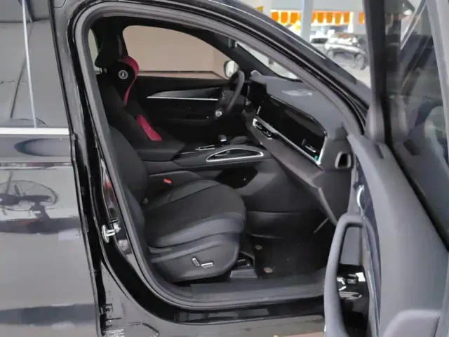 Geely Xingyue L — Фото автомобиля 8