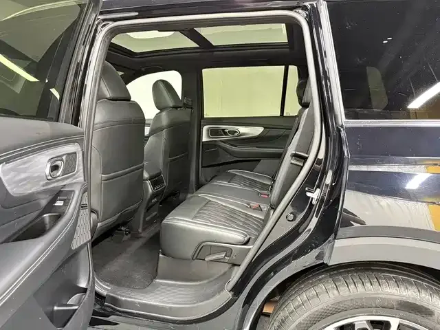 GAC Trumpchi GS8 — Фото автомобиля 17