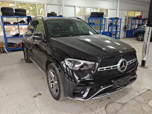 Mercedes-Benz GLE-Class — Фото автомобиля 2