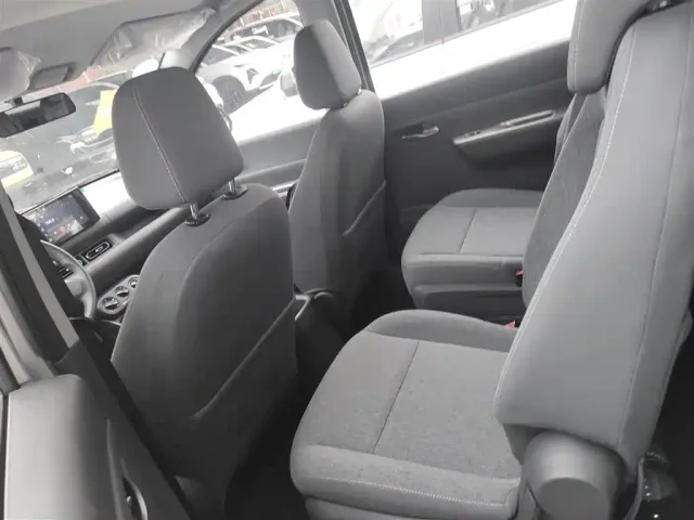 Wuling Hongguang — Фото автомобиля 12