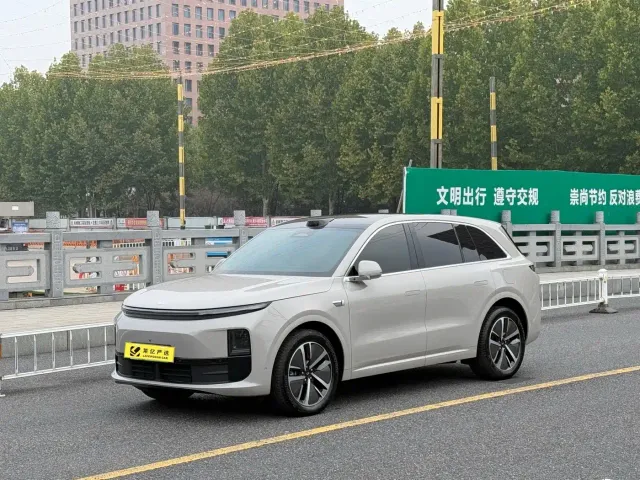 Li Auto L6 — Фото автомобиля 2