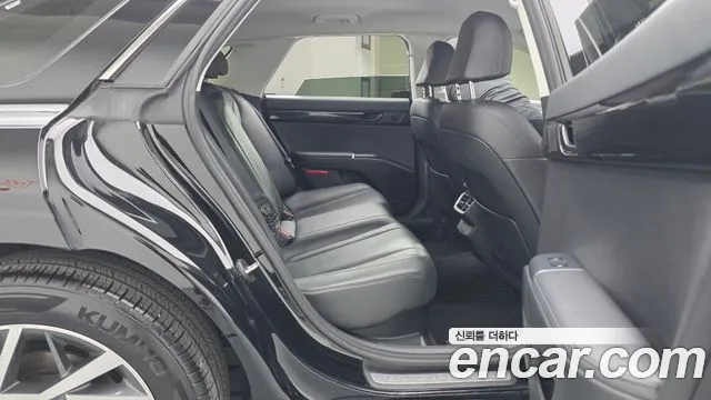 Hyundai Grandeur GN7 — Фото автомобиля 12