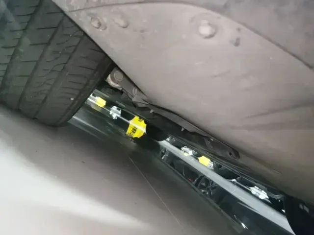 Tesla Model Y — Фото автомобиля 2