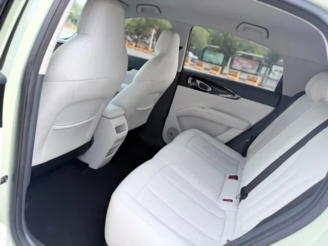 Geely Starry Wish — Фото автомобиля 8