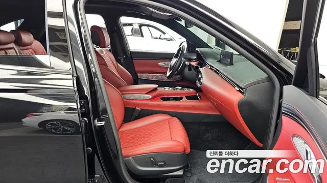 Genesis GV70 — Фото автомобиля 17