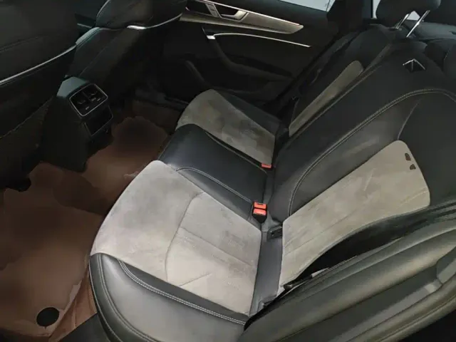 Audi A6L — Фото автомобиля 16