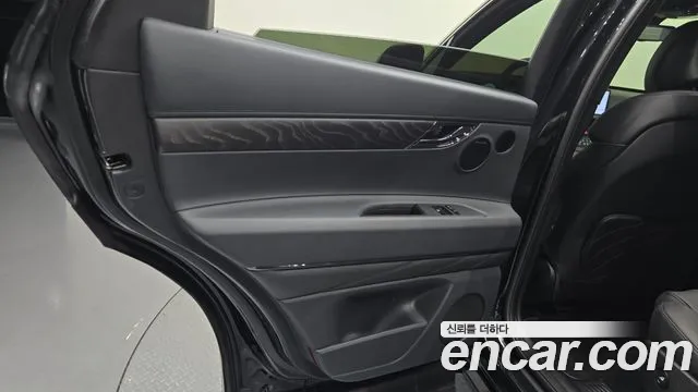 Genesis GV80 — Фото автомобиля 24