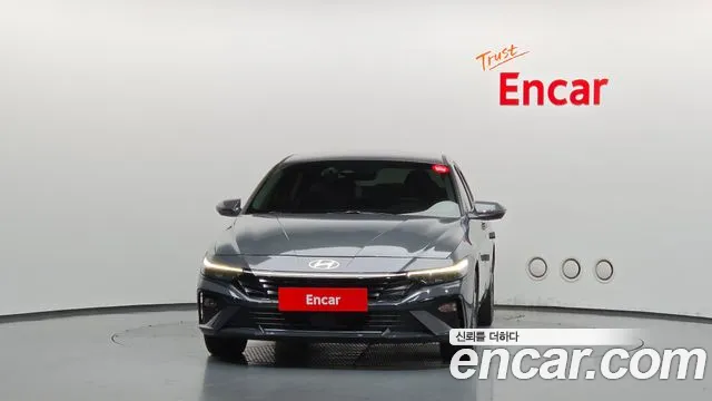 Hyundai Avante CN7 — Фото автомобиля 3