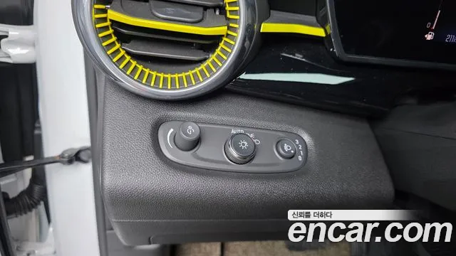 ChevroletGMDaewoo Trax Trax Кроссовер — Фото автомобиля 13