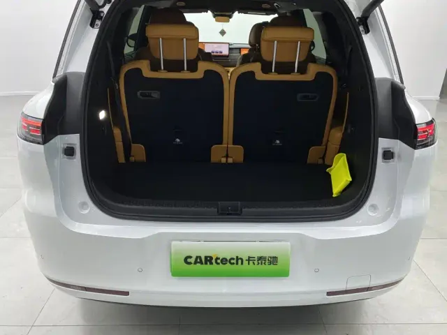 IM Motors LS8 — Фото автомобиля 10