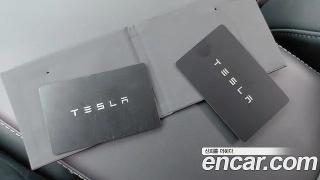 Tesla Model Y — Фото автомобиля 12