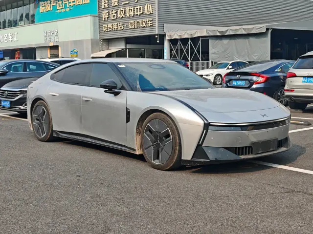 Xpeng P7 — Фото автомобиля 3
