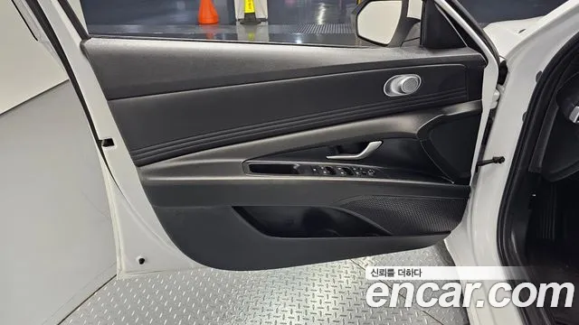 Hyundai Avante CN7 — Фото автомобиля 13