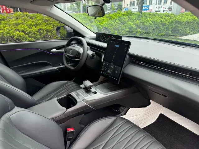 Changan Lamore — Фото автомобиля 12