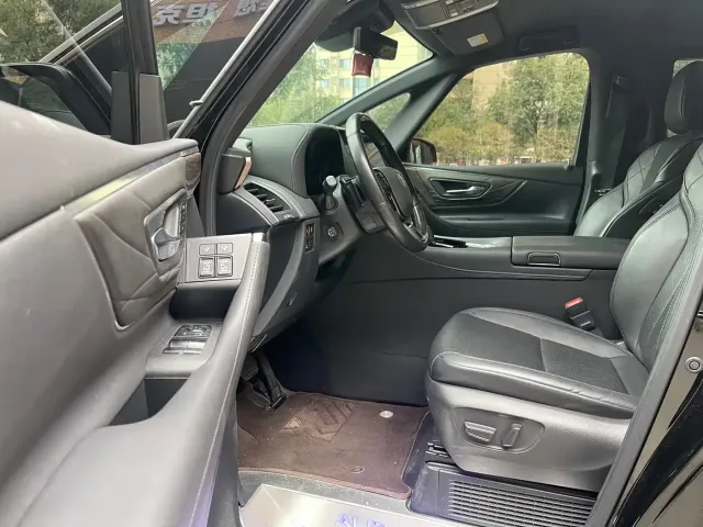 Toyota Alphard — Фото автомобиля 7