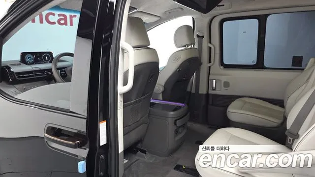 Hyundai Staria Staria 4WD Lounge 9 мест — Фото автомобиля 11