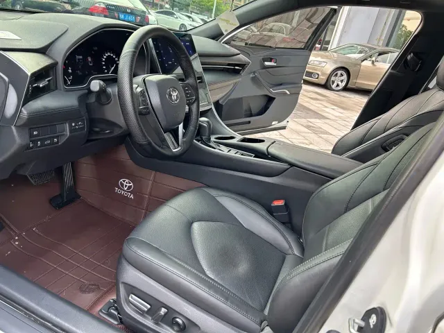 Toyota Avalon — Фото автомобиля 9